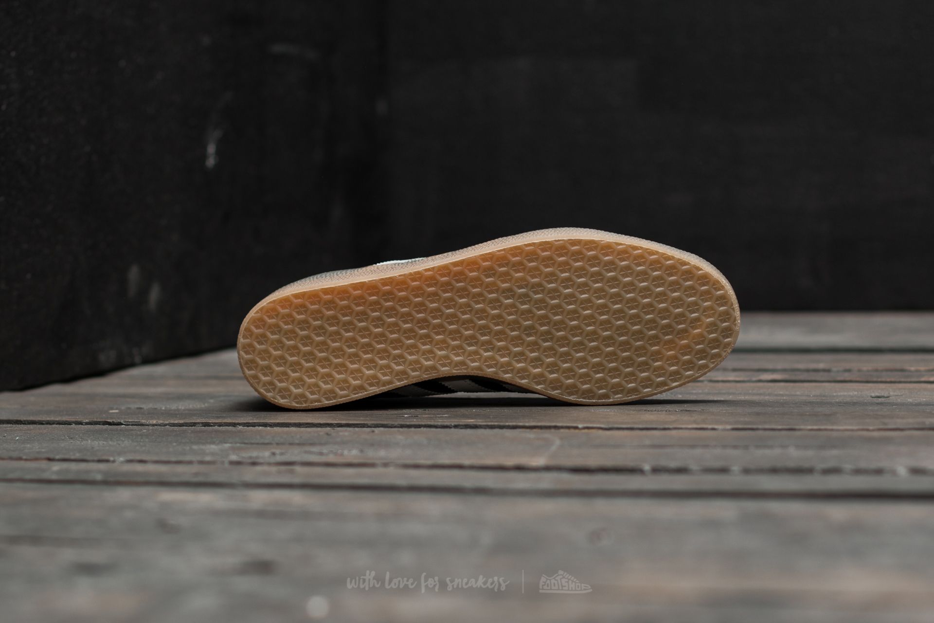 Pánské tenisky a boty adidas Gazelle Super Core Black/ Vintage White/ Gum