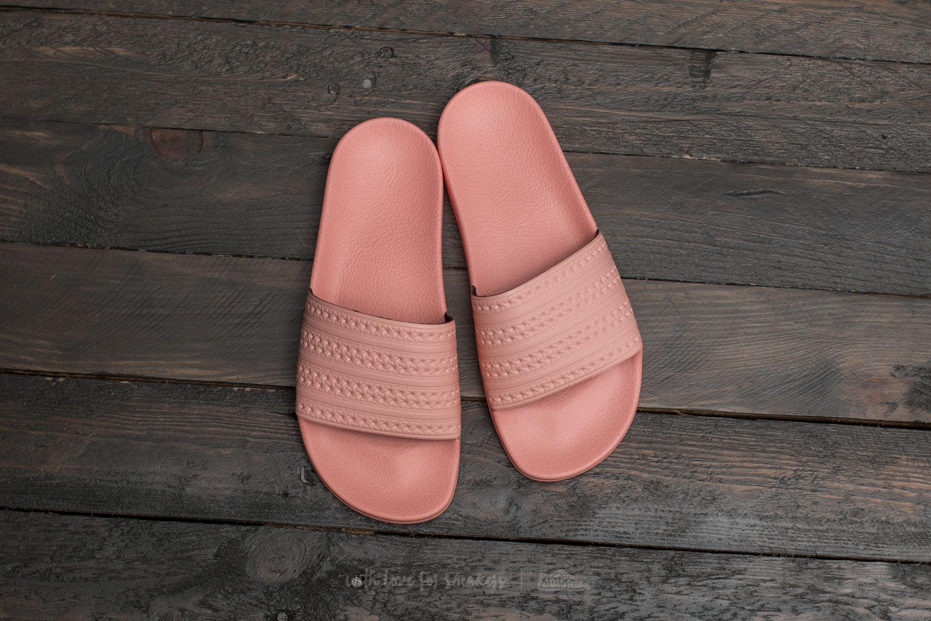 Adilette best sale ash pink