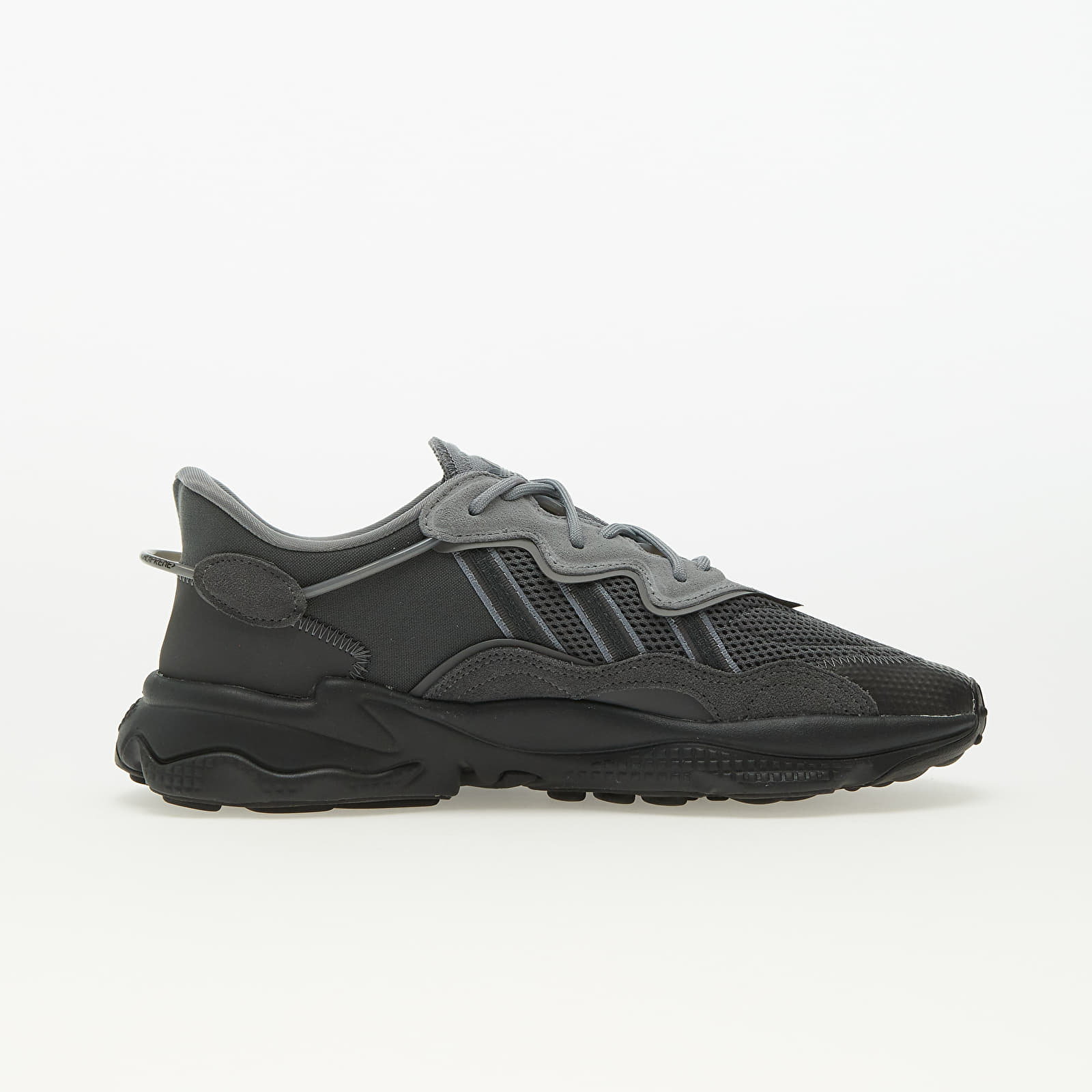 Adidas ozweego deals size 5
