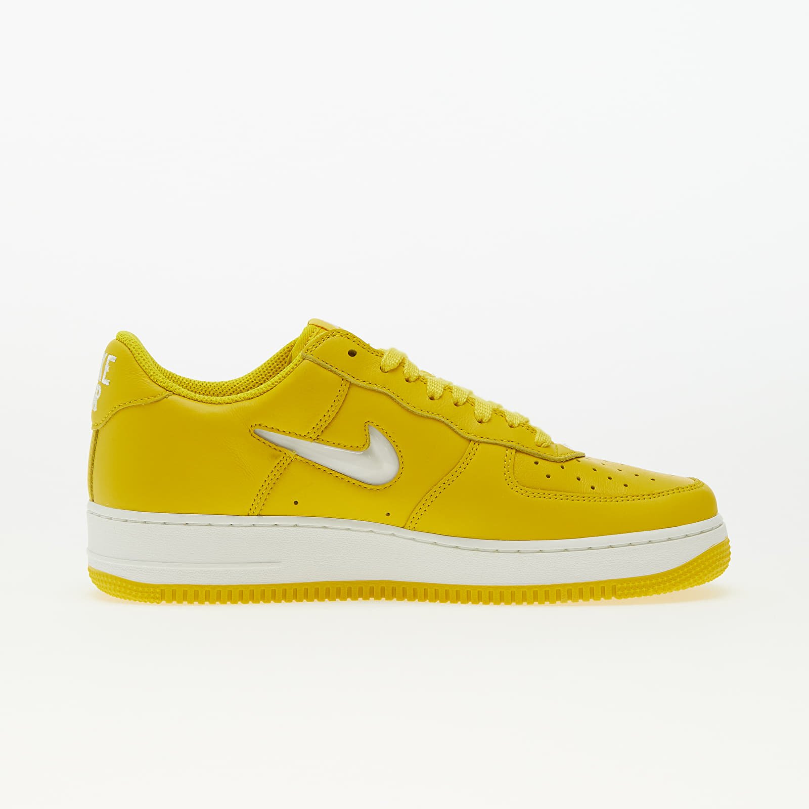 Nike air force yellow suede clearance