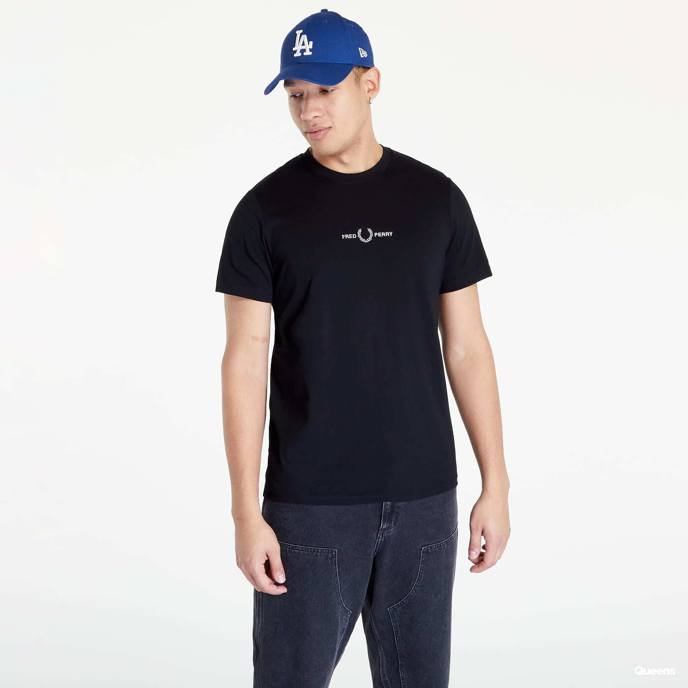   Μπλούζες FRED PERRY Embroidered T-Shirt Black