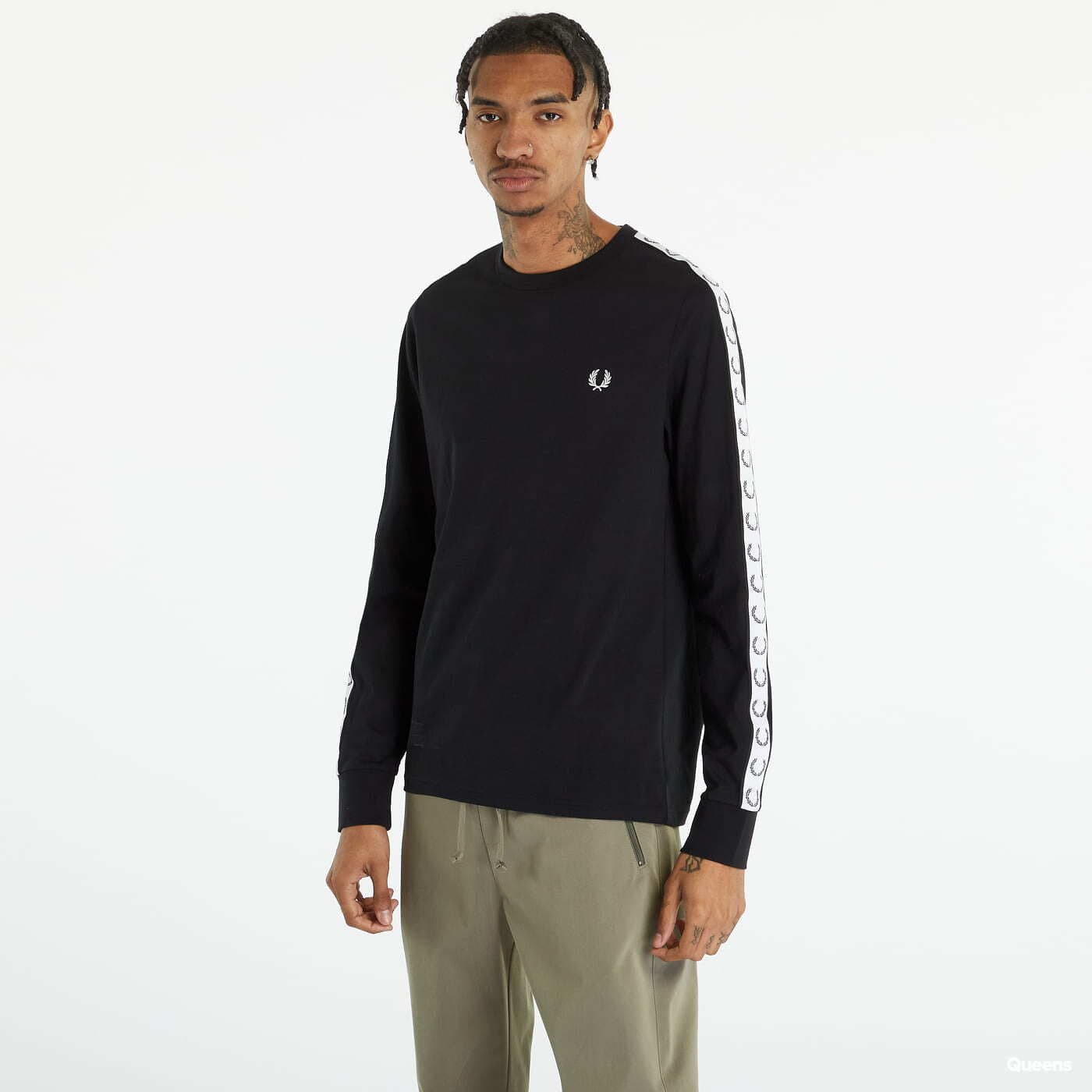 Levně FRED PERRY Taped Long Sleeve T-shirt Black