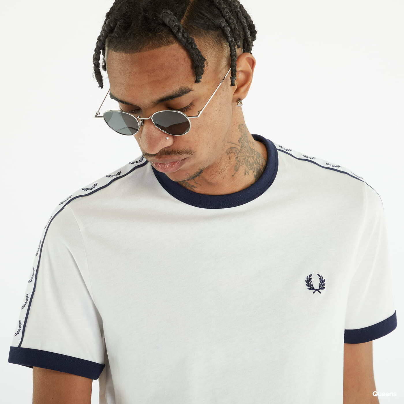   Μπλούζες FRED PERRY Taped Ringer T-shirt Snow White