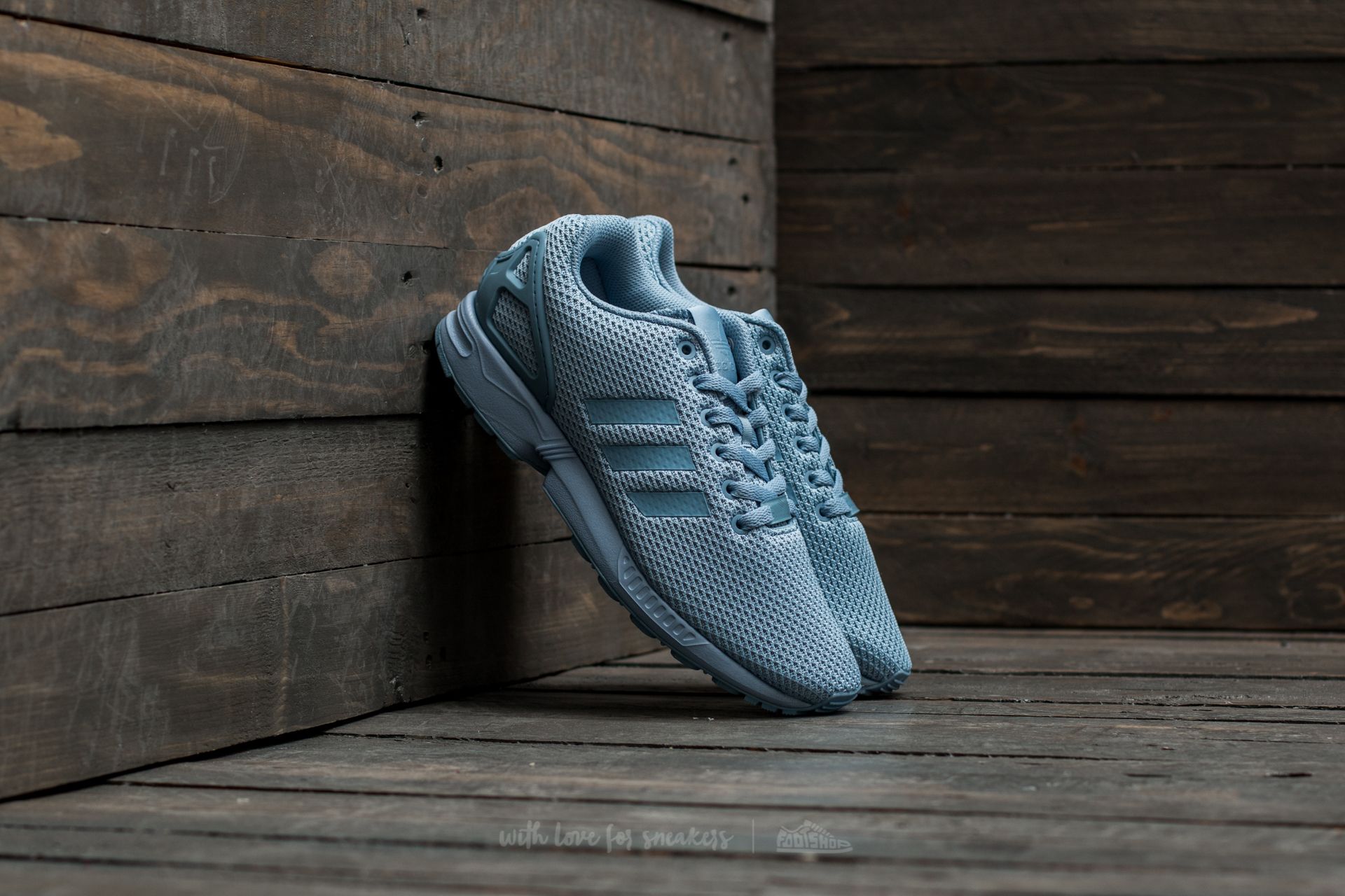 Light blue 2024 adidas zx flux