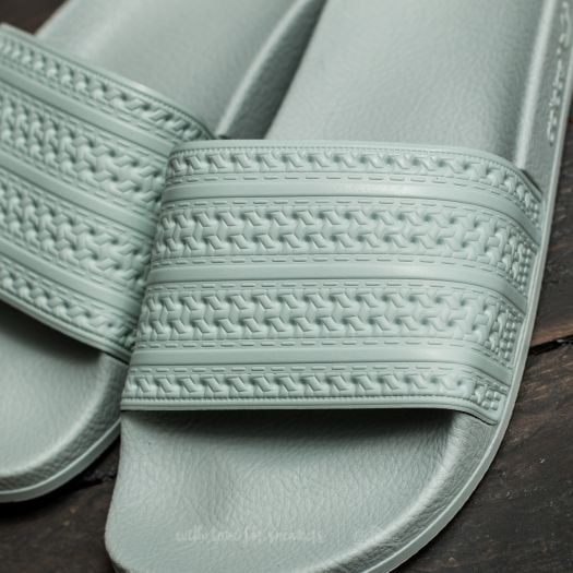 Adilette linen green shop