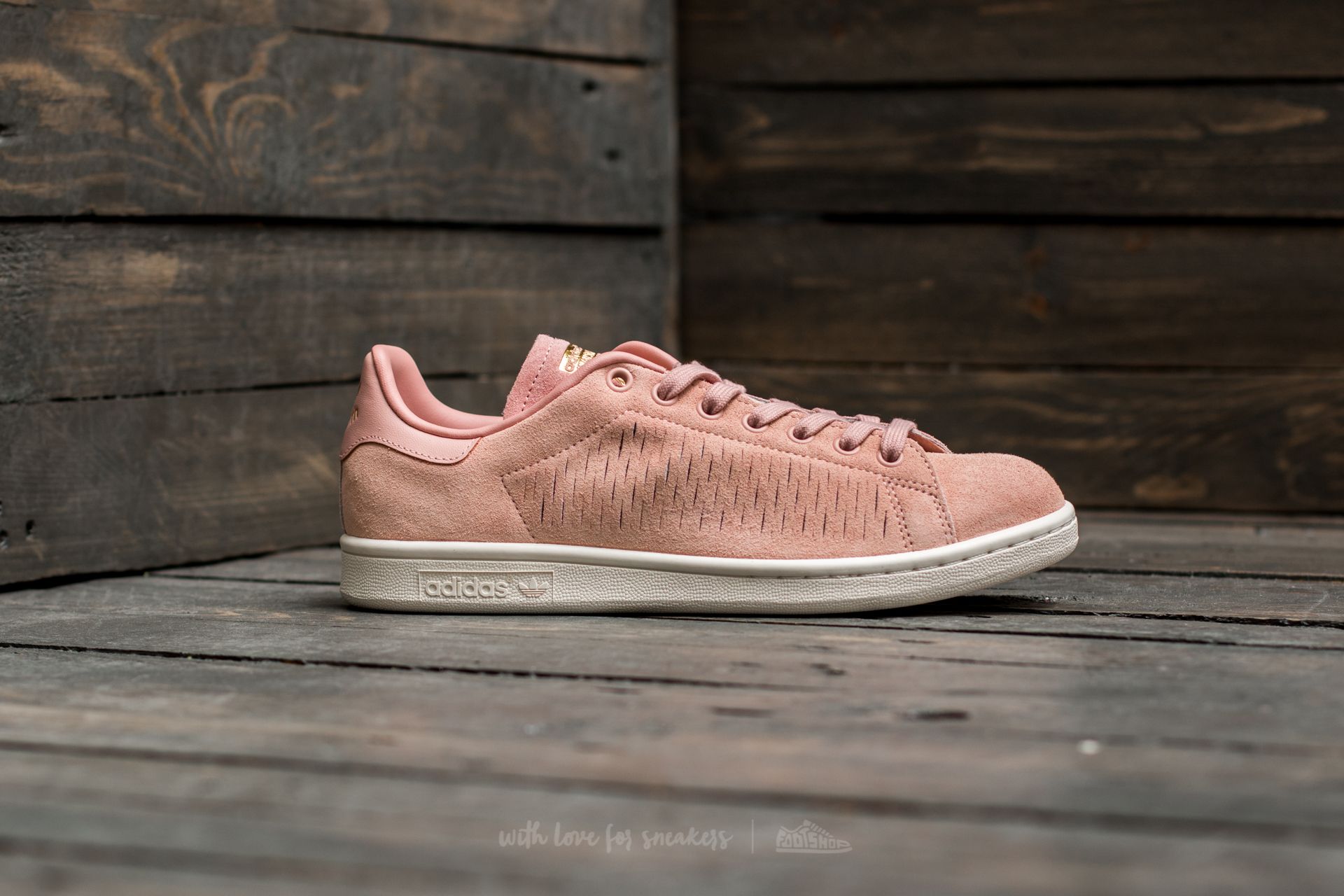 Stan smith haze coral deals