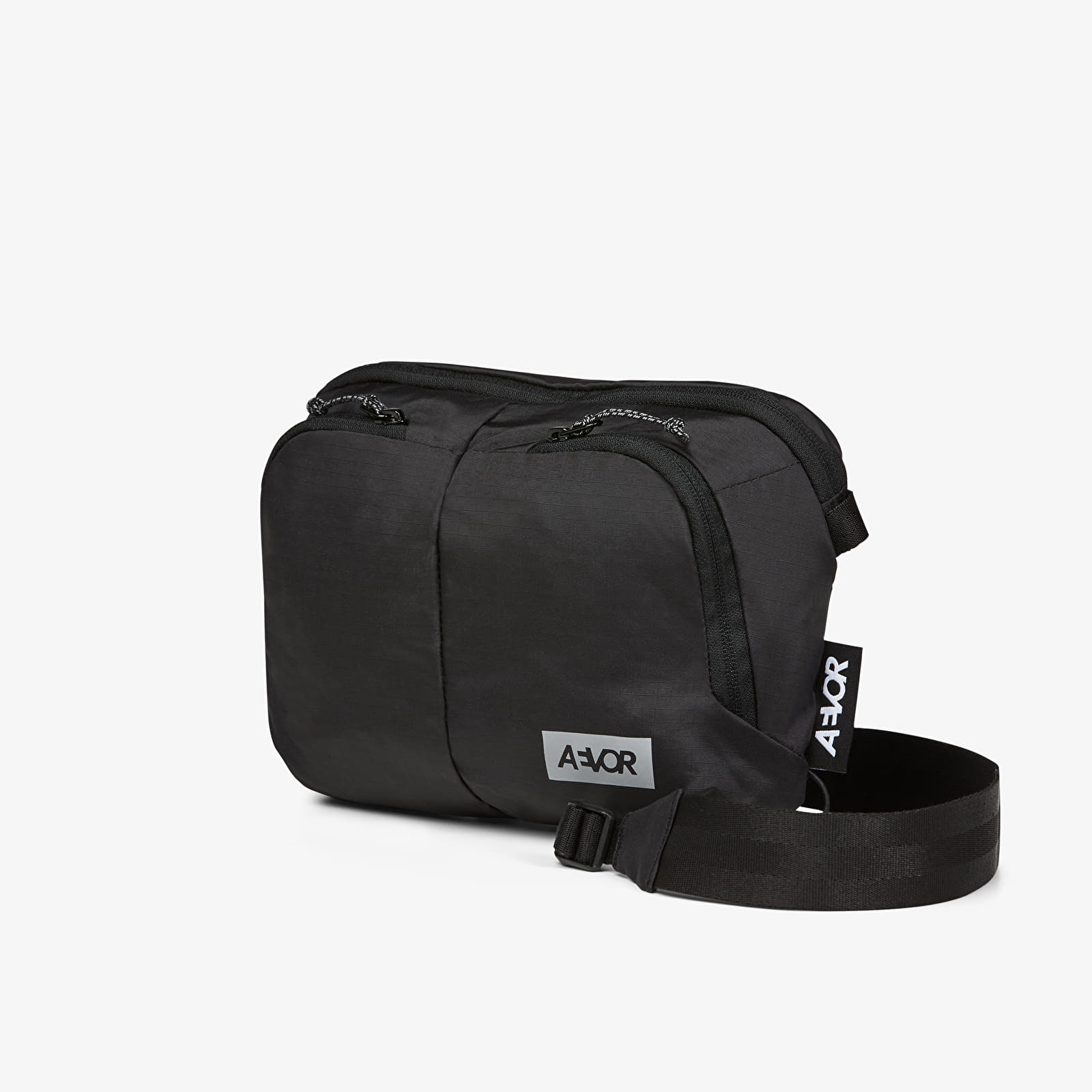 Crossbody чанти AEVOR Sacoche Bag Ripstop Black
