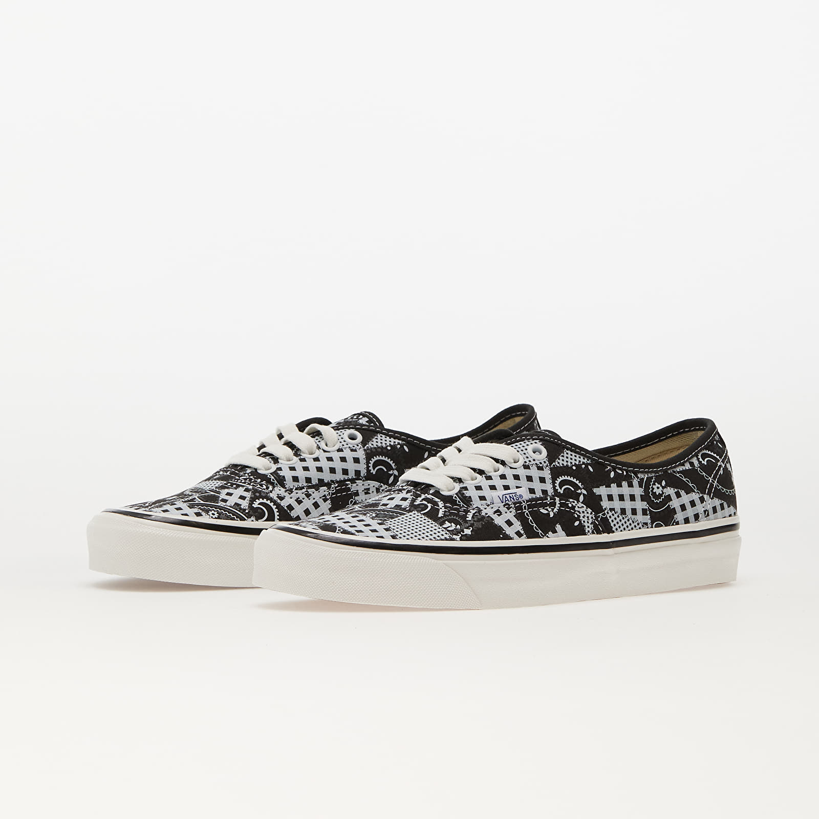 Încălțăminte și sneakerși pentru bărbați Vans Authentic 44 DX Anaheim Factory Wp Black