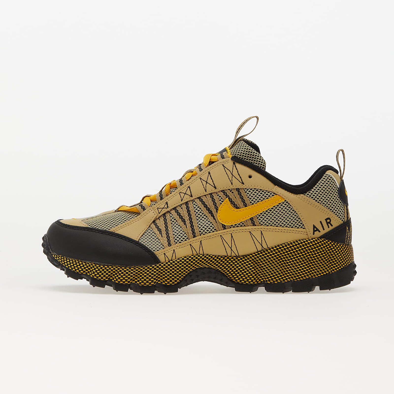 Мъжки кецове и обувки Nike Air Humara Wheat Grass/ Yellow Ochre-Black