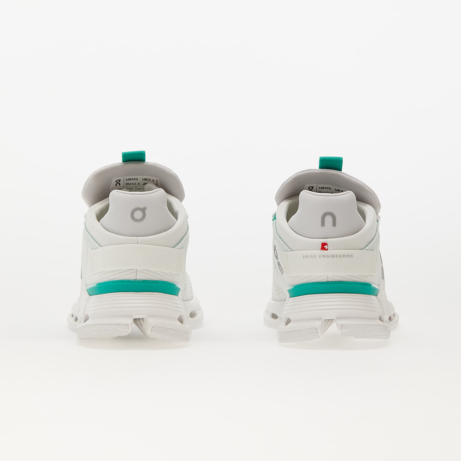 Scarpe uomo On M Cloudnova Void Undyed-White/ Mint
