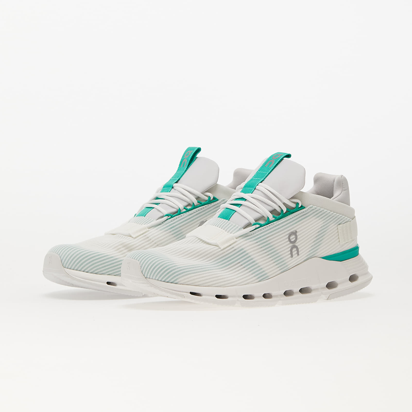 セール 海外 M On shoes Men's Cloudnova Footshop | Mint Undyed-White/ Void アイドルグッズ