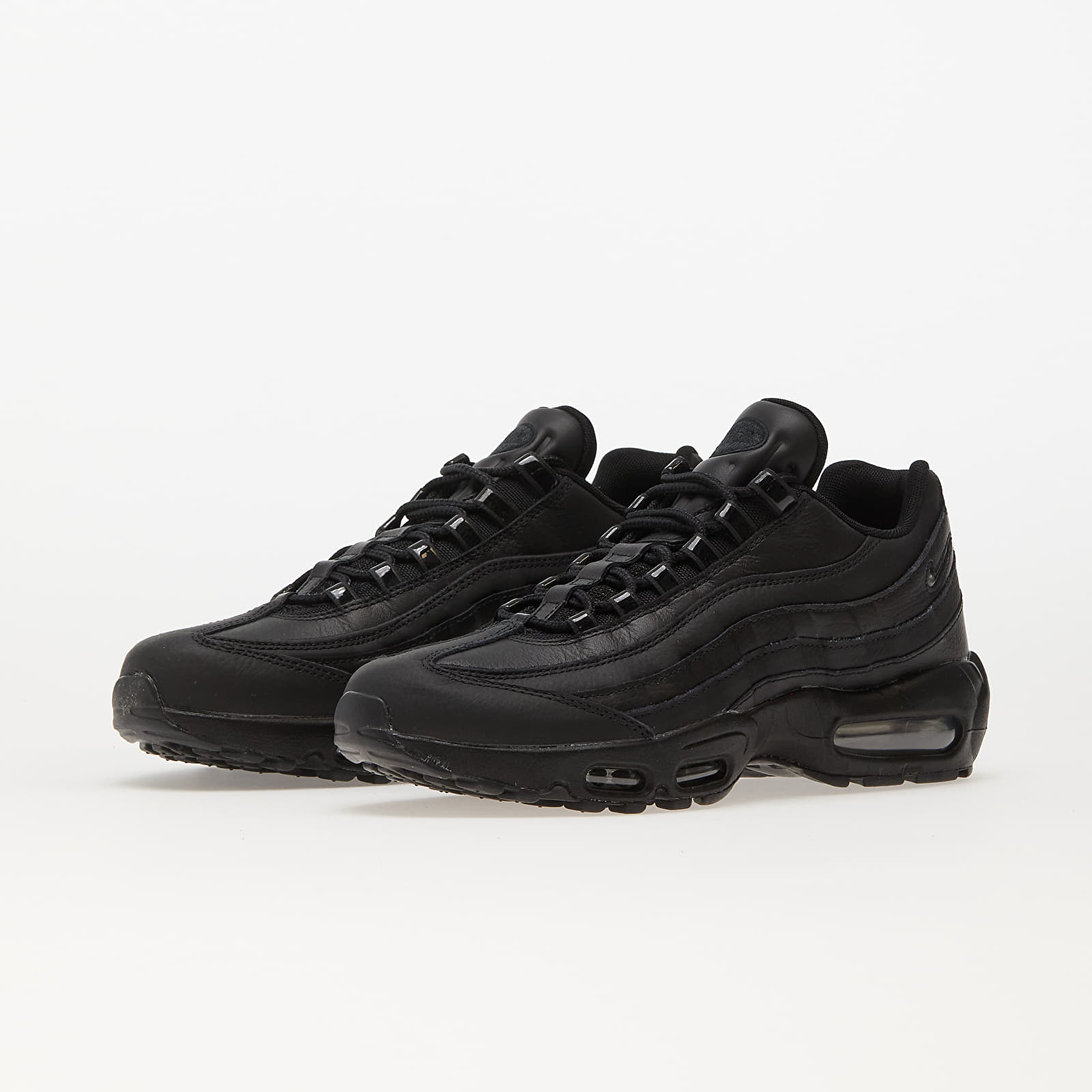 Air max triple black 95 deals