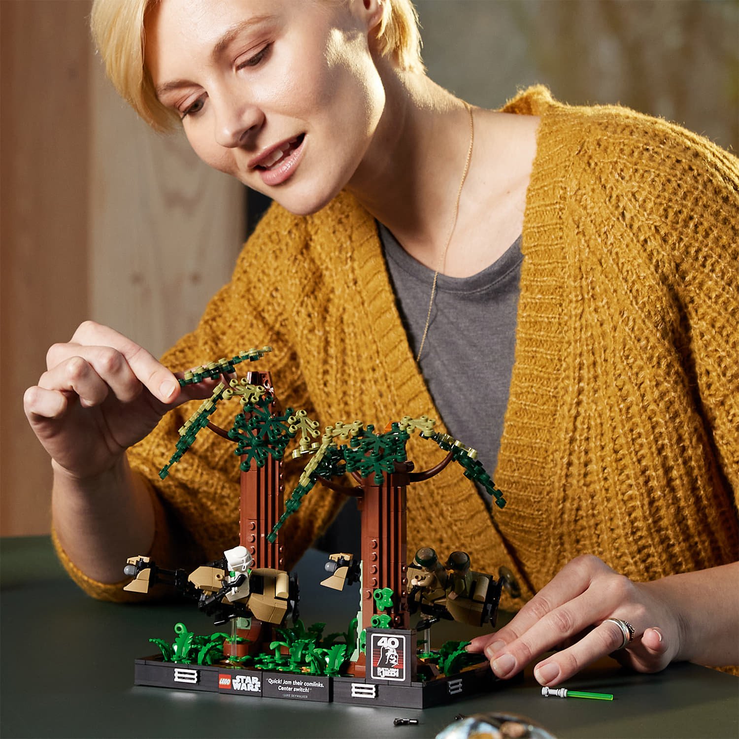 Σετ LEGO® LEGO® Star Wars™ 75353 Endor™ Speeder Chase Diorama