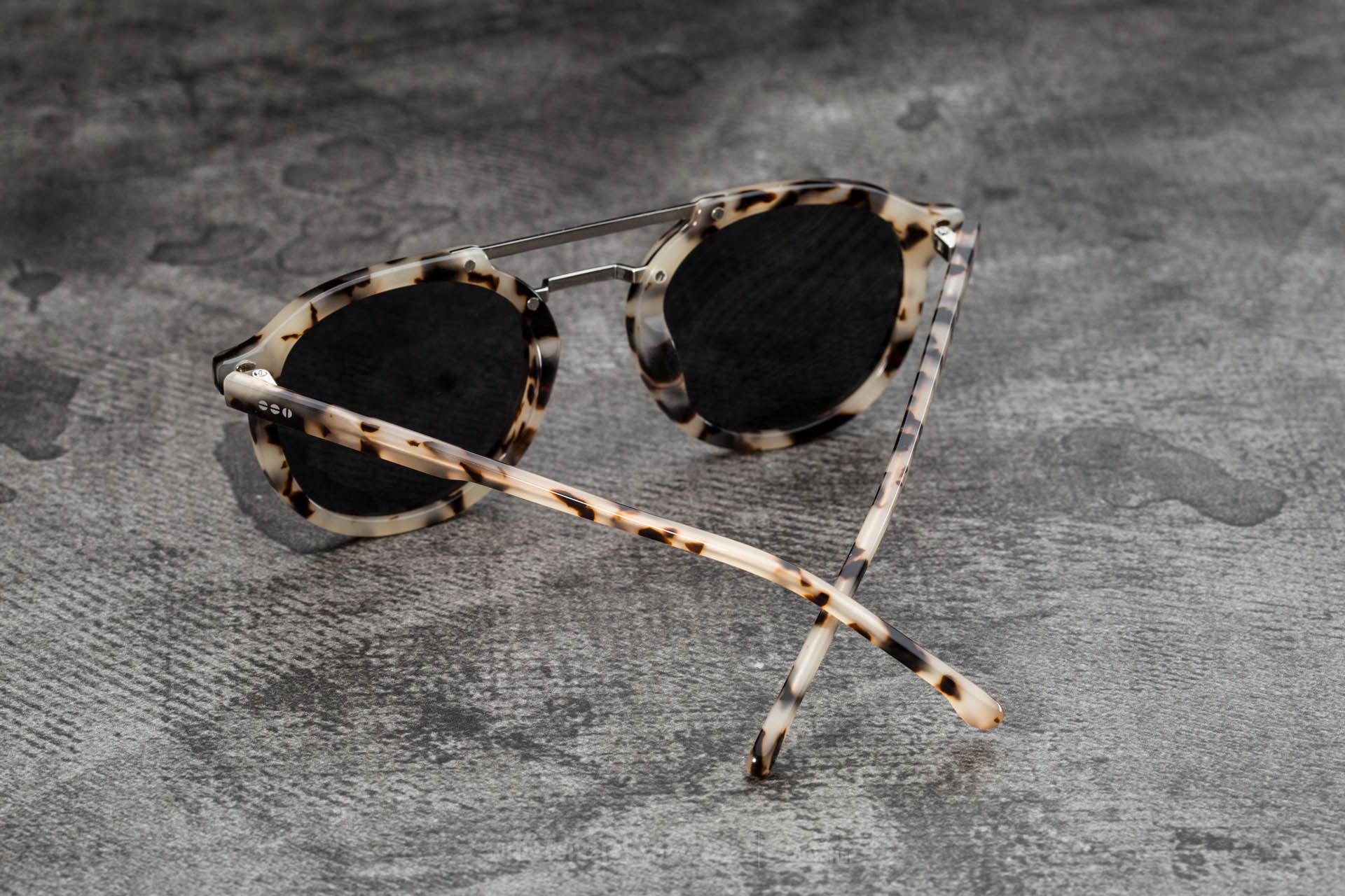 Слънчеви очила Komono Gilles Sunglasses Ivory Demi