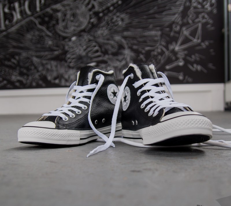 Converse black deals mid tops