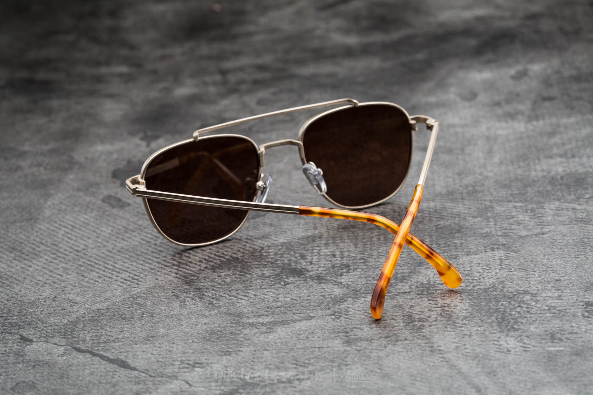 Lunettes de soleil Komono Crafted Alex White Gold Footshop