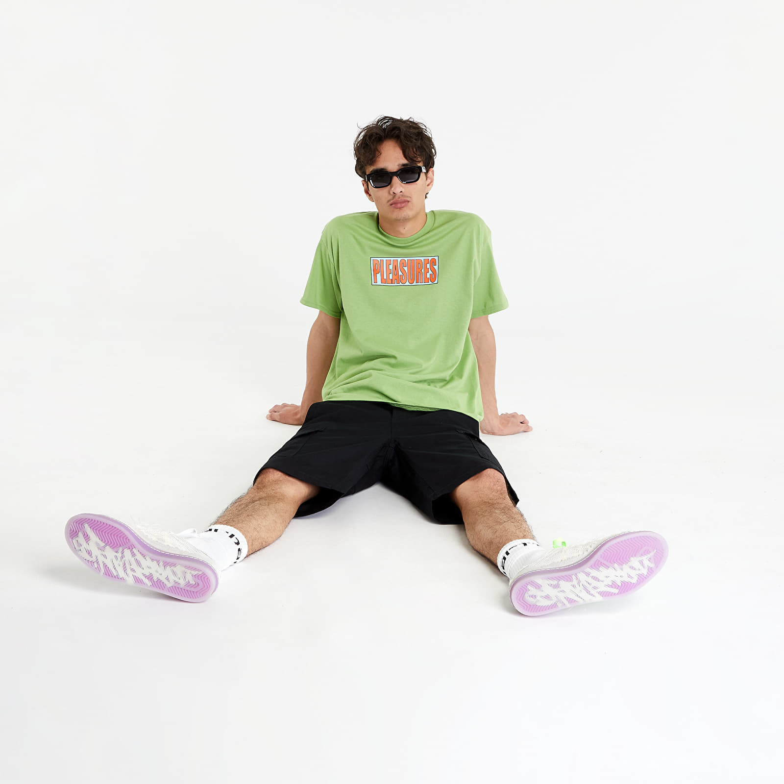 T-shirts PLEASURES Thirsty T-Shirt Kiwi