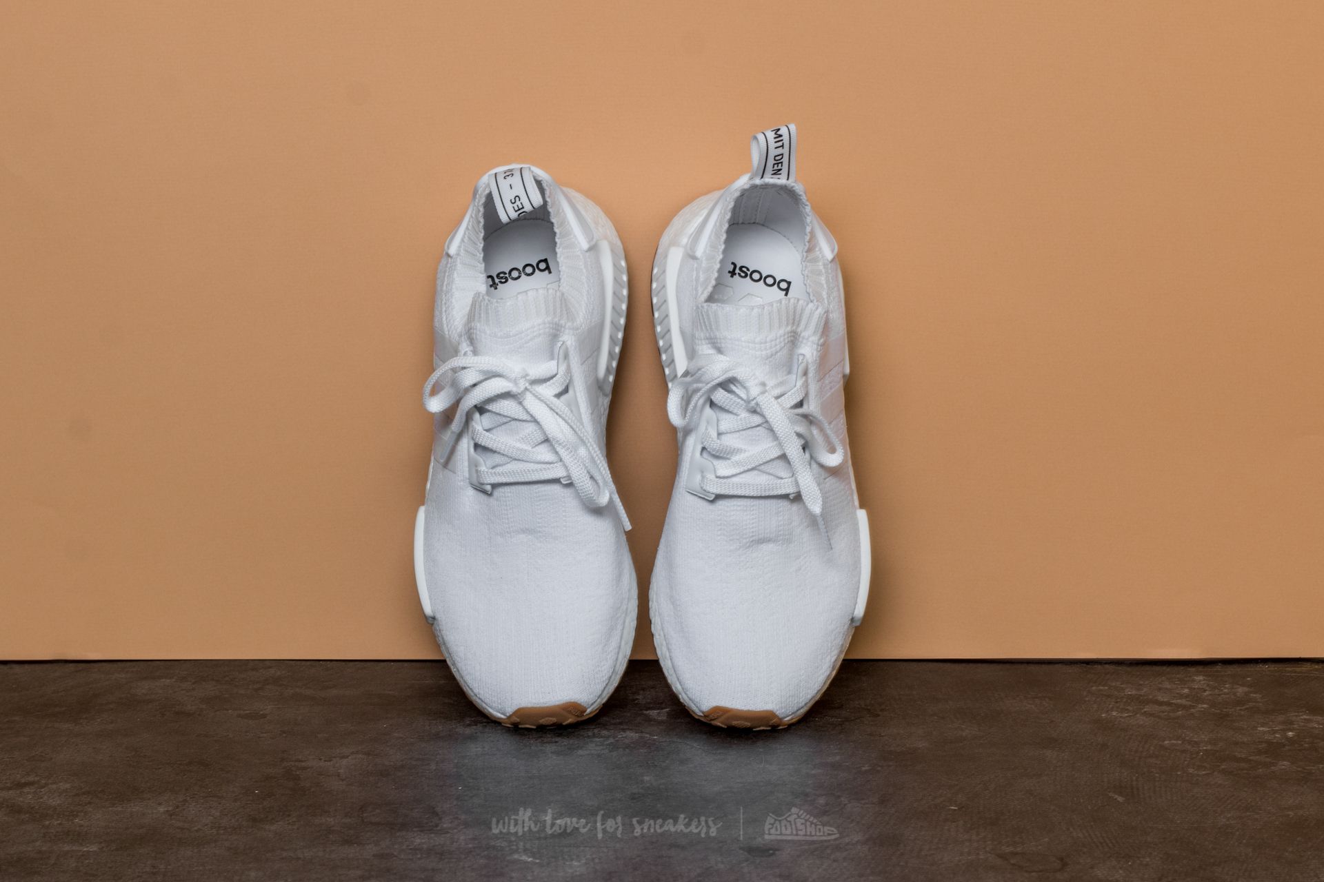 Zapatillas Hombre adidas NMD_R1 Primeknit Ftw White/ Gum