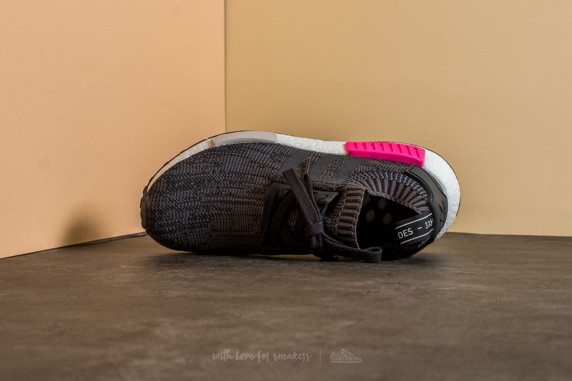 adidas gazelle silver green womens Adidas NMD XR1 Primeknit Dark Burgundy Vapour Pink