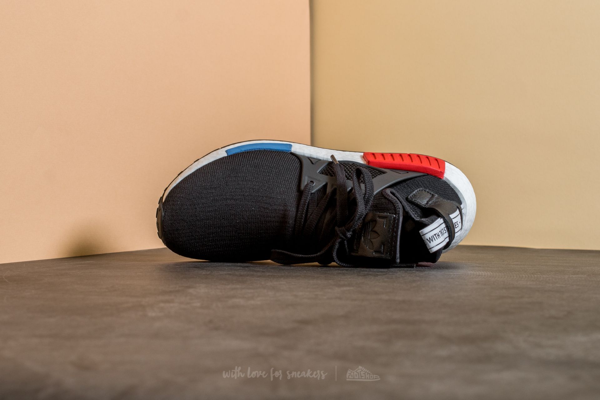 Sko til mænd adidas NMD_XR1 Primeknit Core Black/ Core Black/ Ftw White