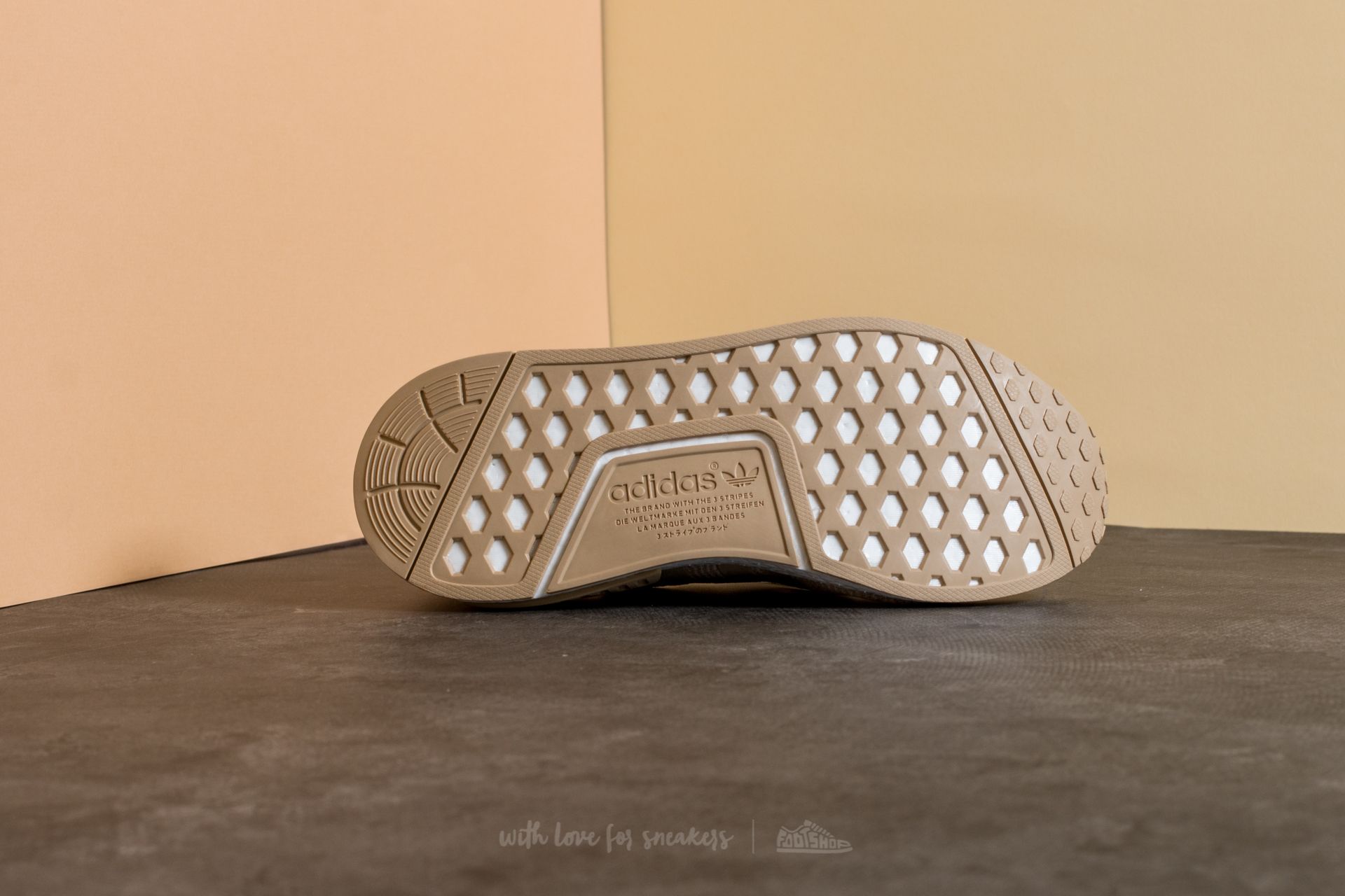 Adidas nmd khaki queen clearance