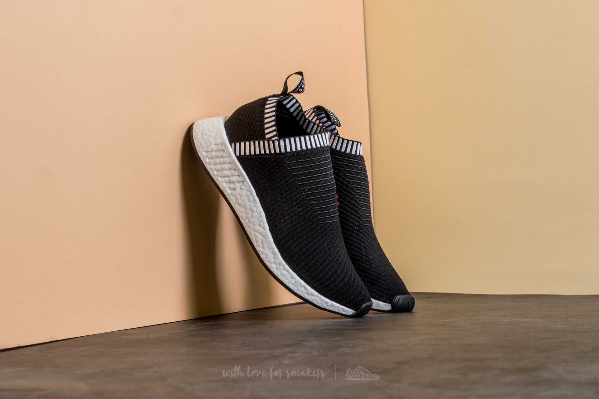 Adidas nmd cs2 core black pink online