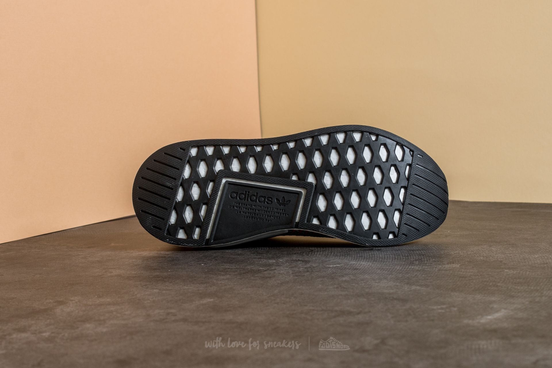 Sko til mænd adidas NMD_CS2 Primeknit Dark Grey Solid Grey/ Ftw White/ Shock Pink