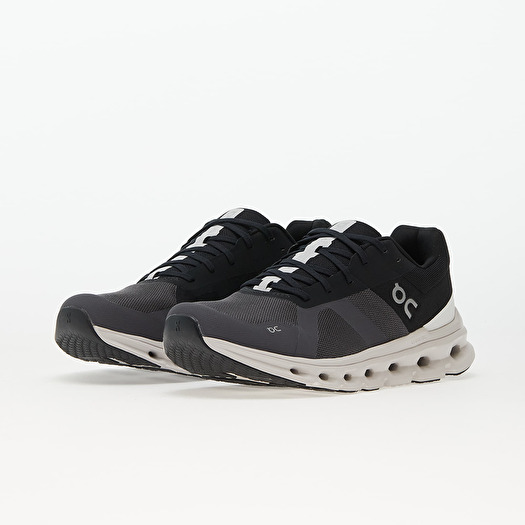 美品　On Cloudrunner　Eclipse/Frost
