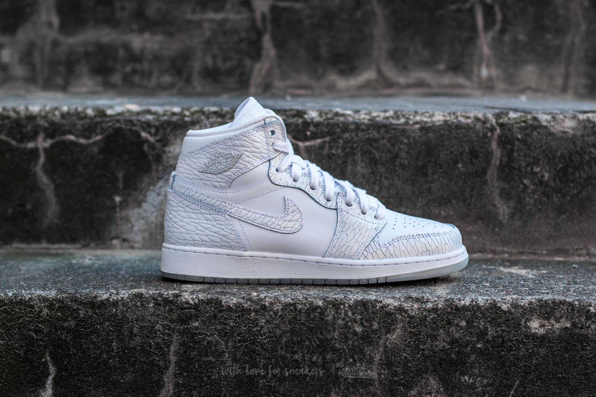 Buty damskie Air Jordan 1 Retro Hi Premium HC GG White/ White-Pure Platinum