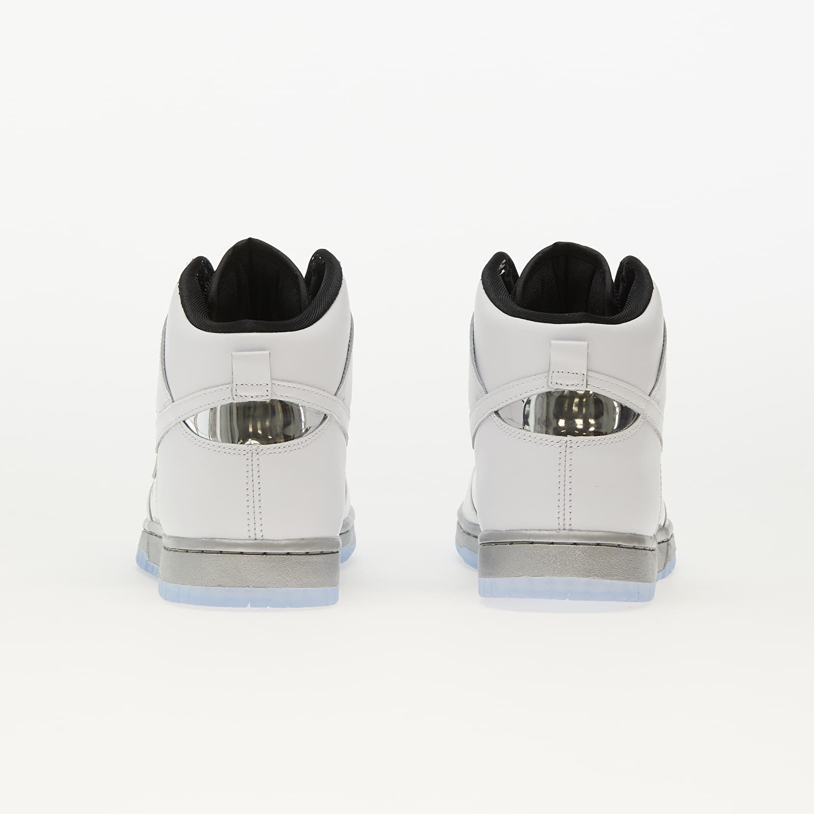Nike W Dunk High SE White/ White - Mettalic Silver.
