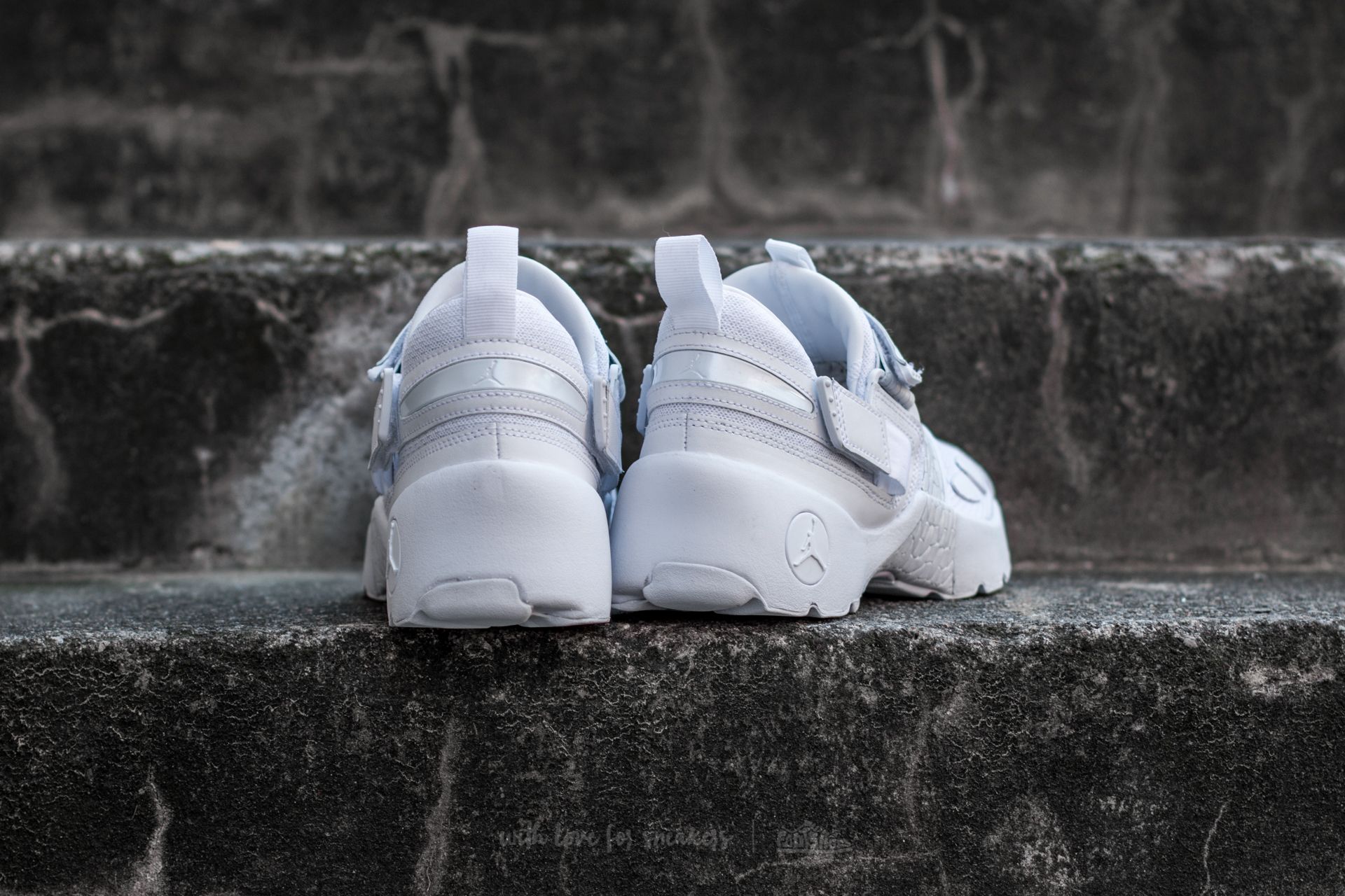 jordan trunner white