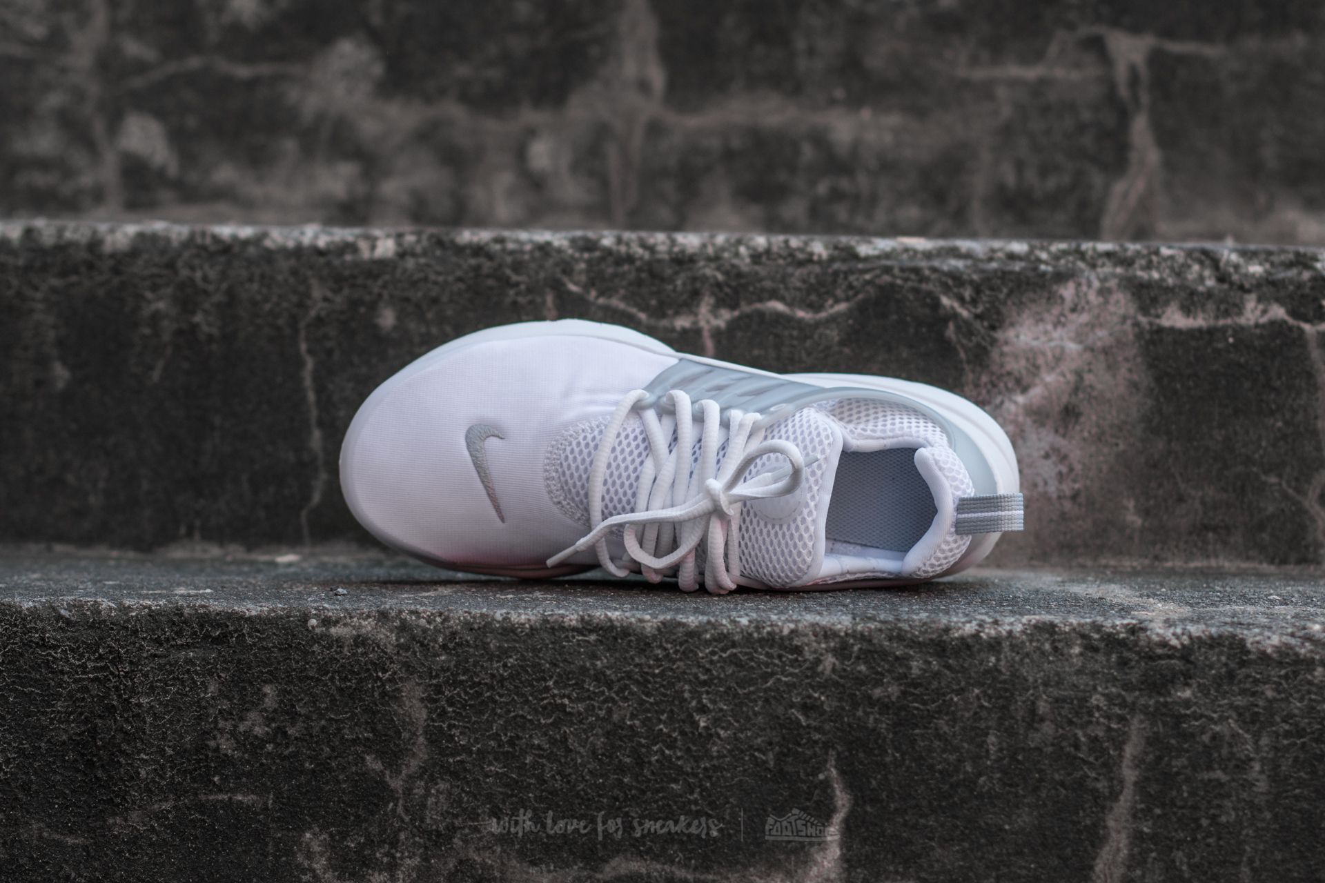 Skor för kvinnor Nike Presto (GS) White/ Metallic Silver-White