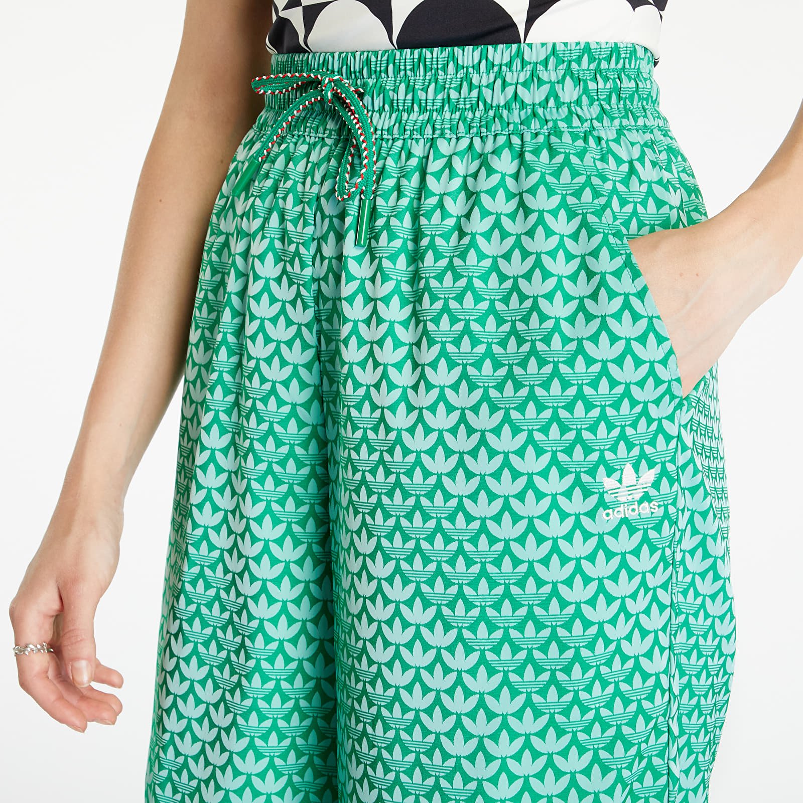 Kurzhosen adidas Originals Adicolor 70s Satin Shorts Green Footshop