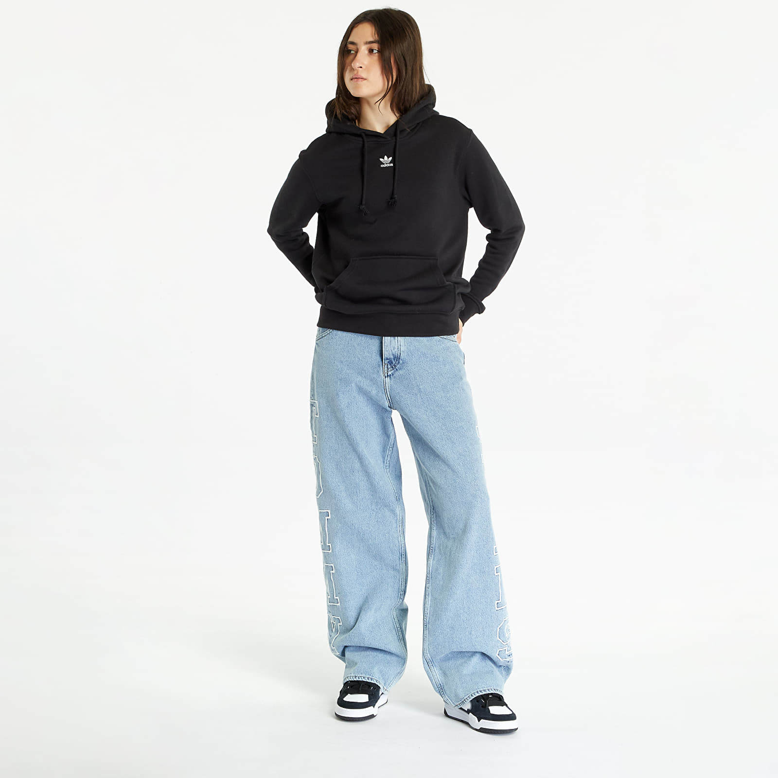 Kapucnis pulóverek és pulcsik adidas Adicolor Essentials Regular Hoodie Black