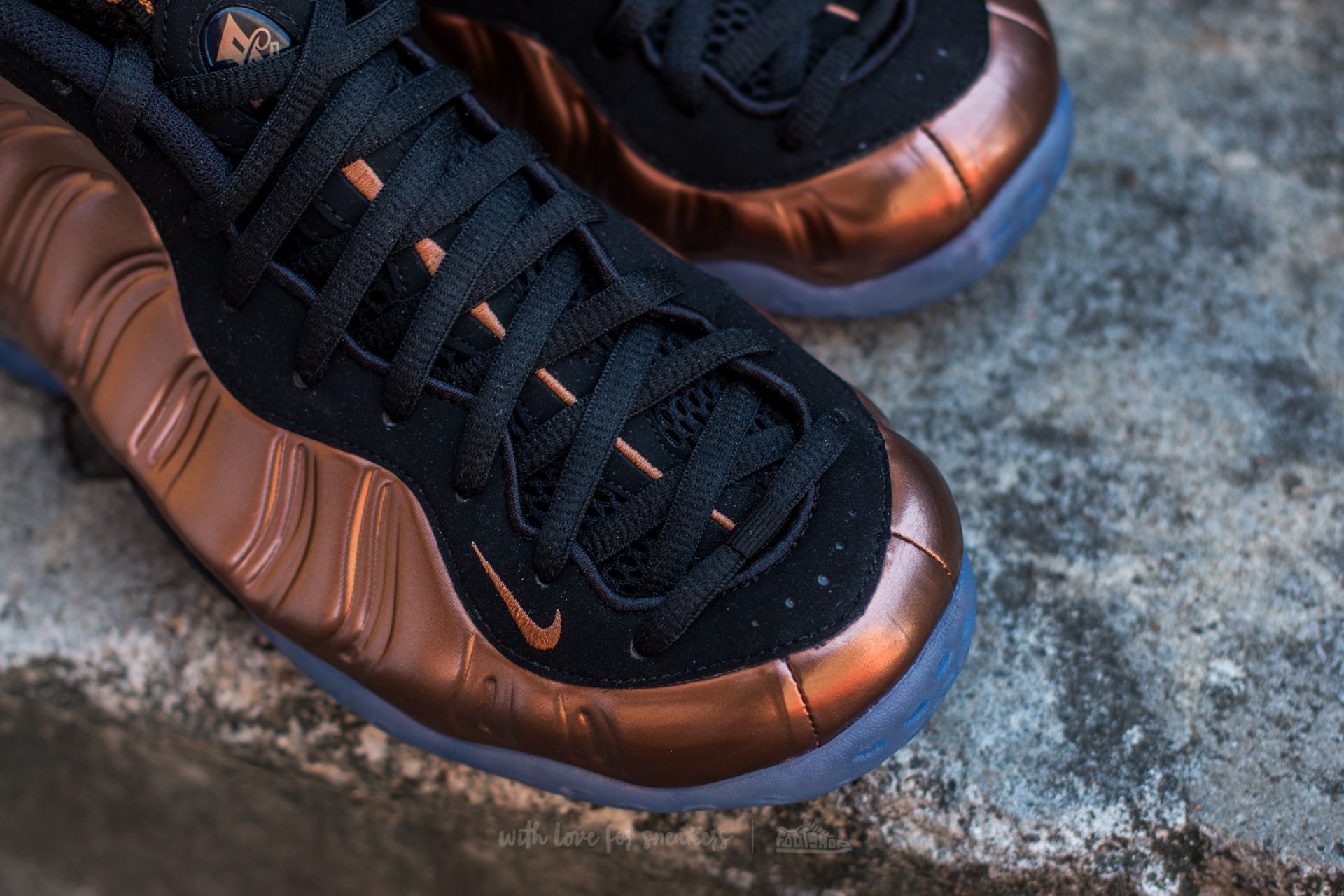 Nike clearance foamposite bronze