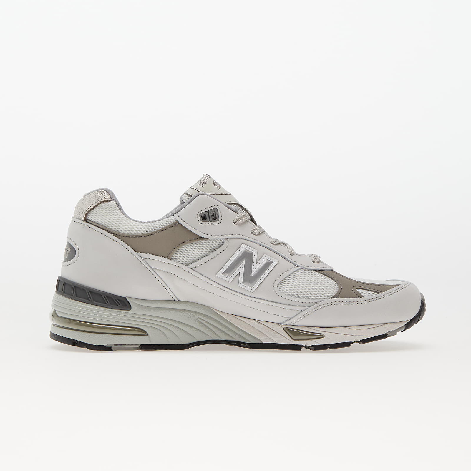 New balance deals 991 grey white