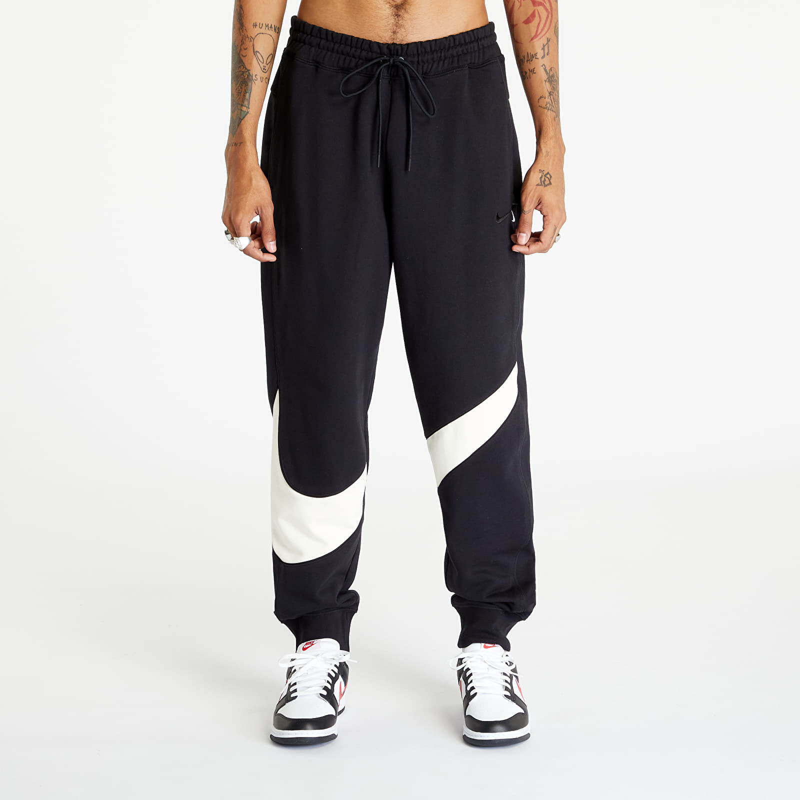 Pantalon survêtement Nike Swoosh Fleece Pants Black/ Coconut Milk/ Black |  Footshop