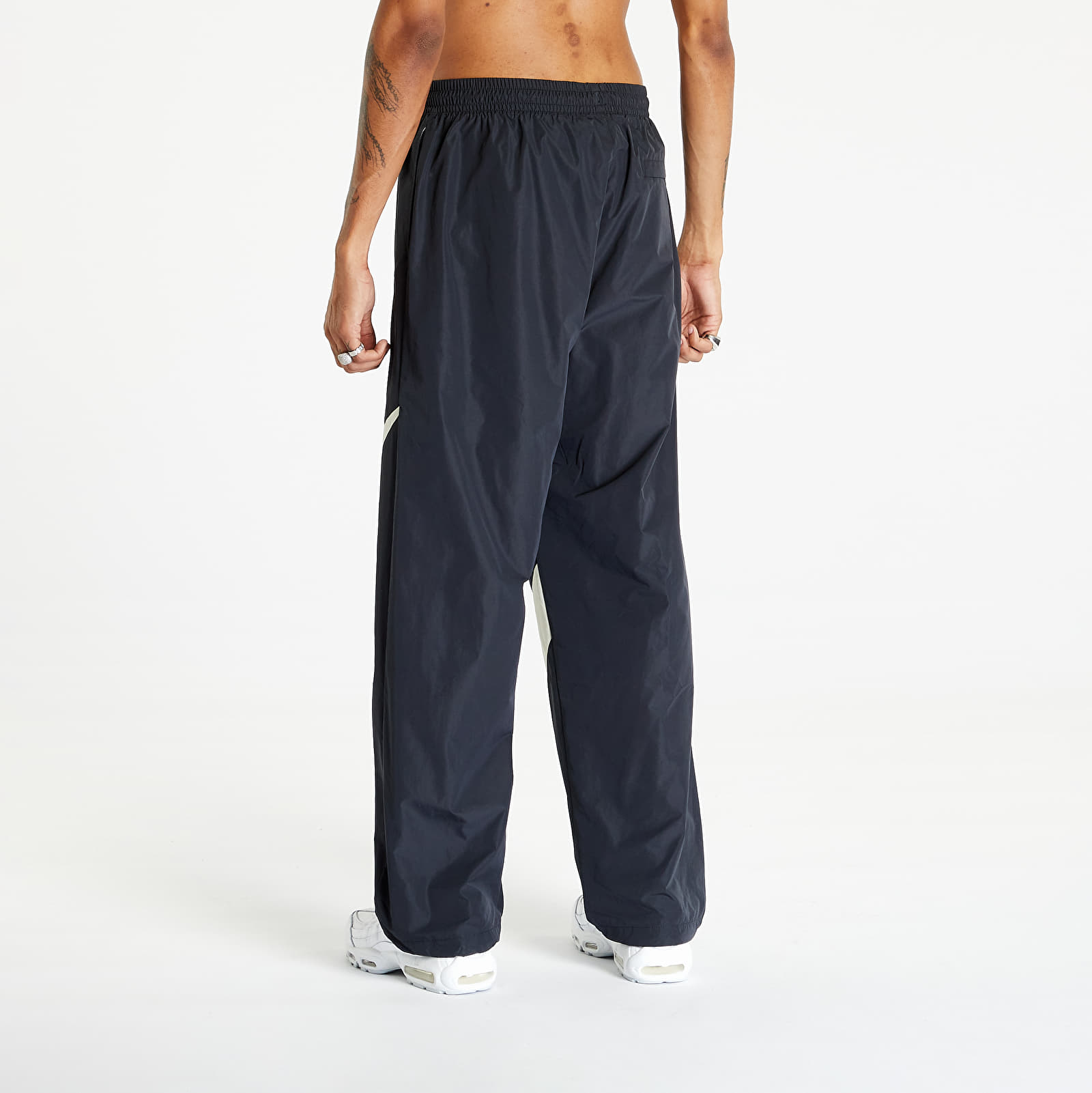 Džínsy a nohavice Nike Swoosh Men's Woven Pants Black/ Coconut Milk/ Black