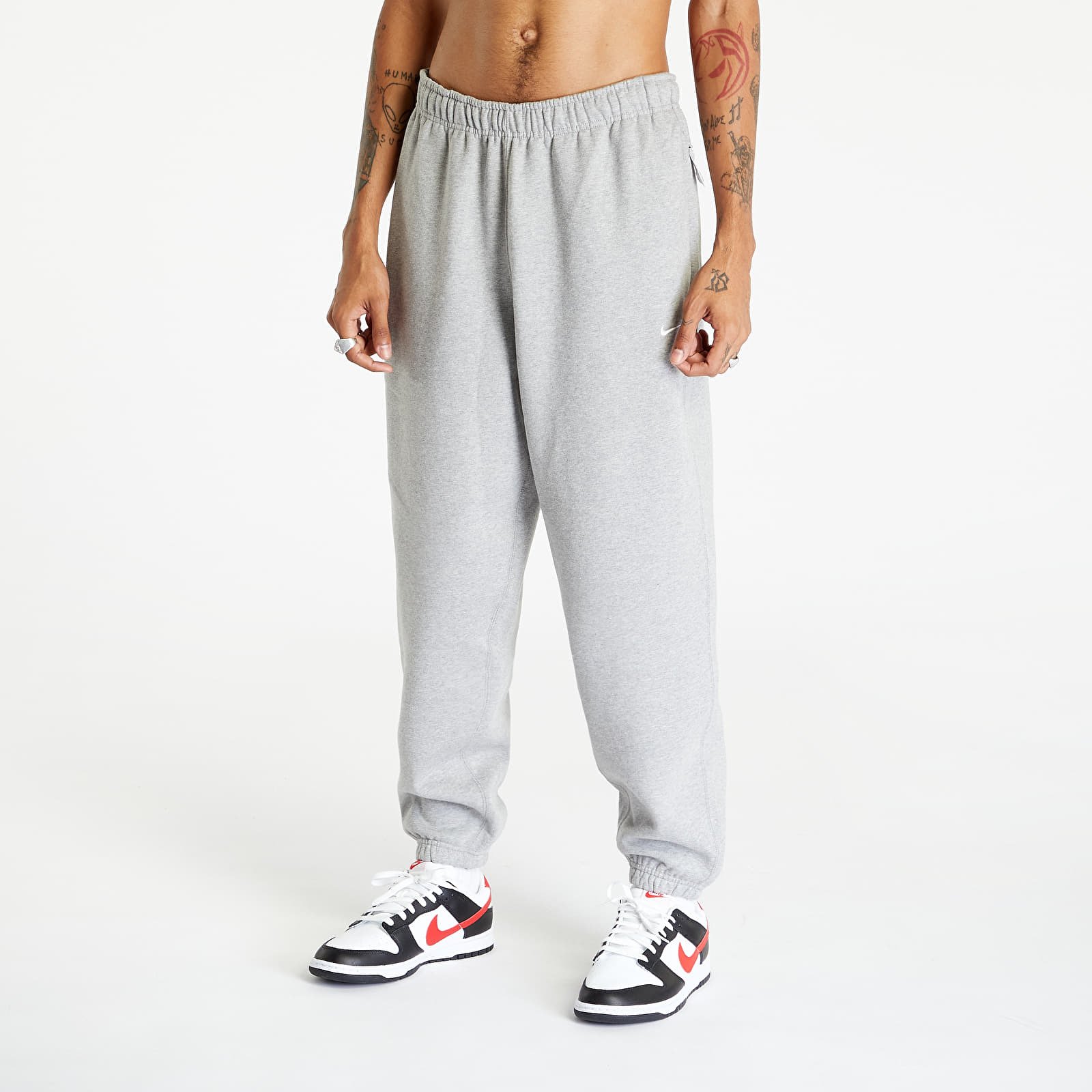 Tepláky Nike Solo Swoosh Men's Fleece Pants Grey S