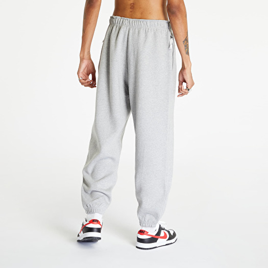 Pantalon survêtement Nike Solo Swoosh Men's Fleece Pants Grey | Footshop