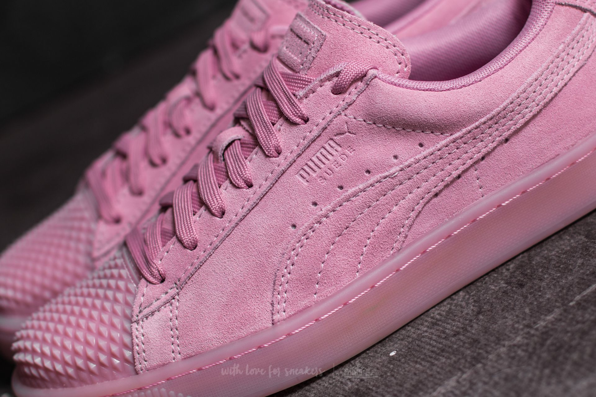 Puma suede jelly women's top