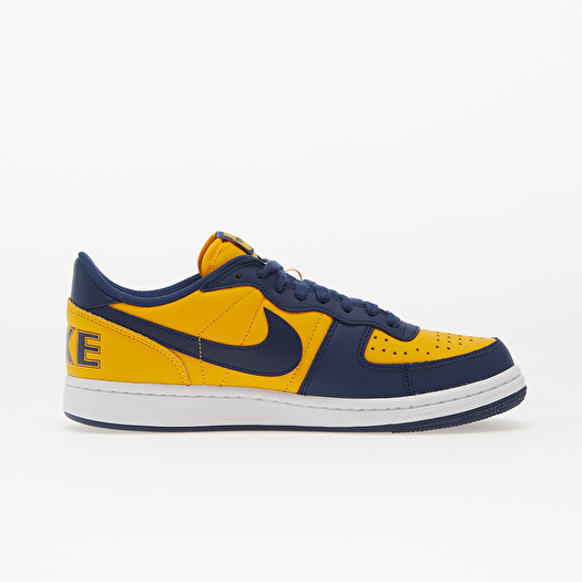 Mens black and outlet gold nike shoes