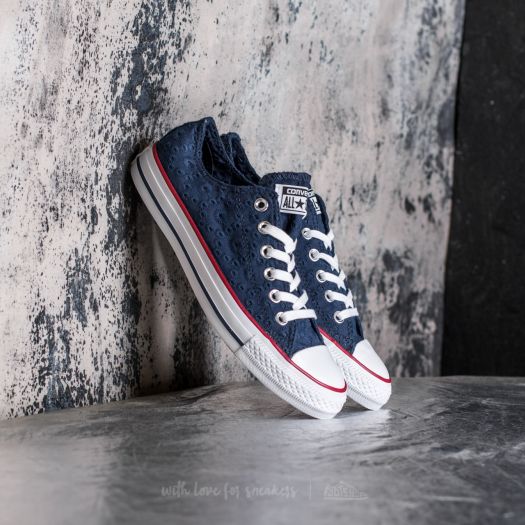 Garnet converse on sale
