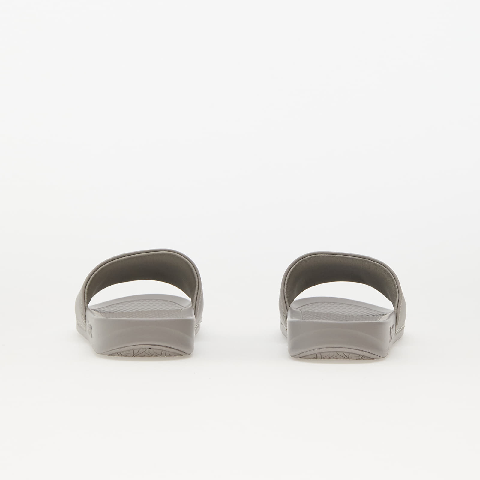 Claquettes RIPNDIP Nermal S. Thompson Slides Sand