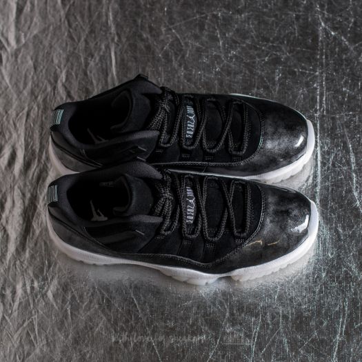 Jordan 11 retro discount low noir et blanc