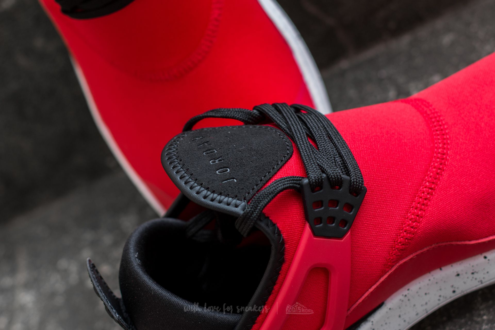 Jordan fly 89 red top