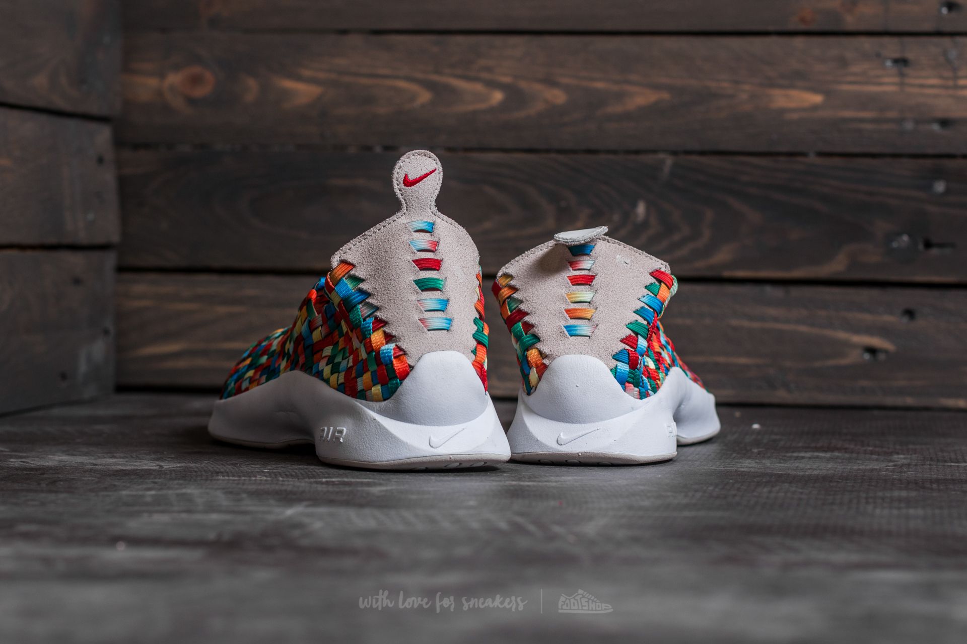 Men s shoes Nike Air Woven Premium Light Bone University Red