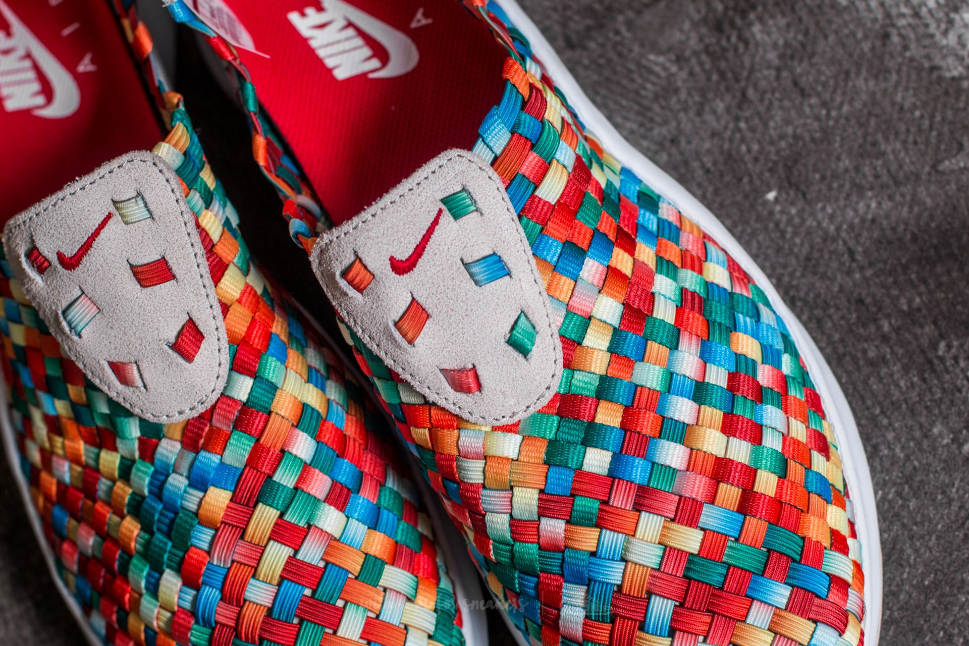 Men s shoes Nike Air Woven Premium Light Bone University Red
