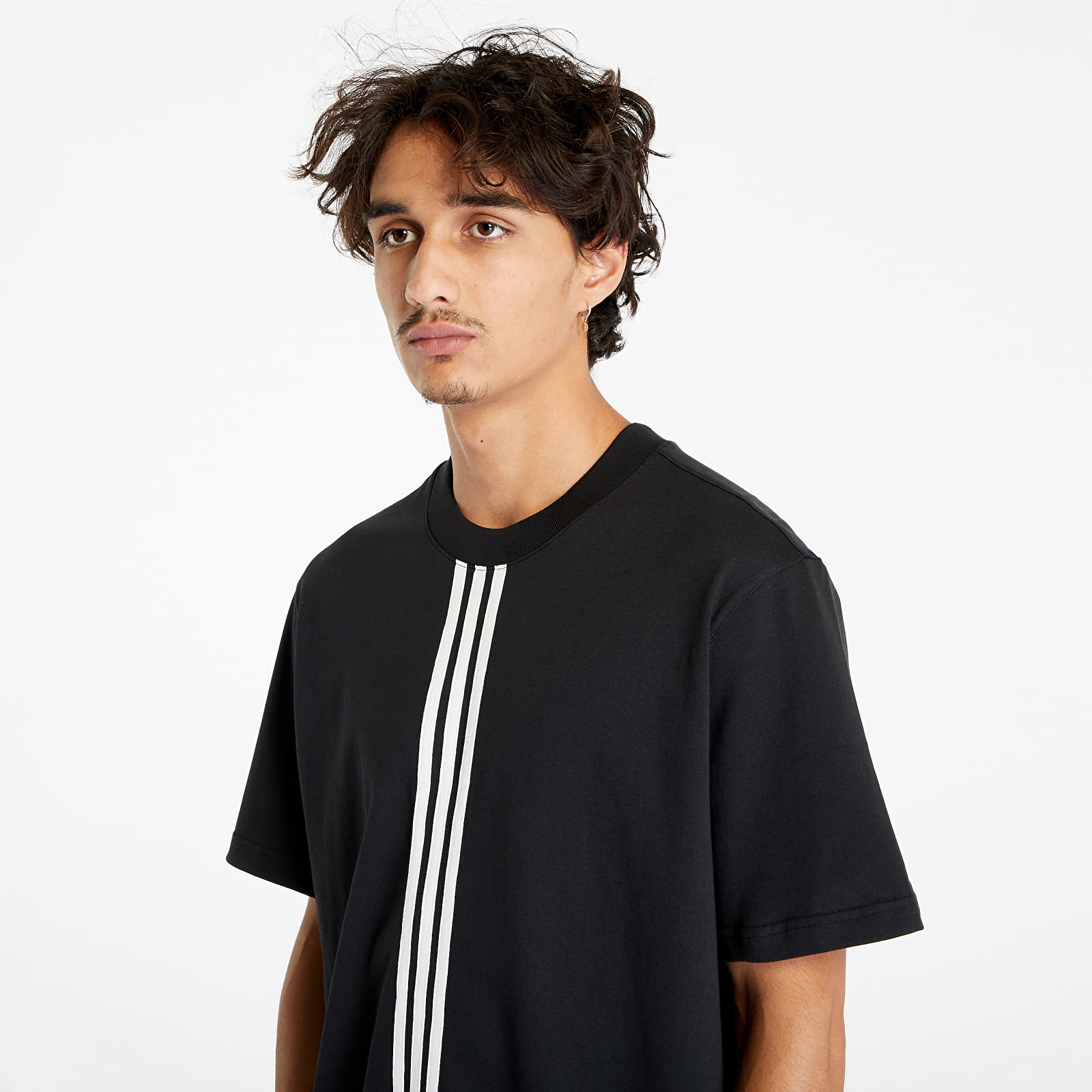 T shirt adidas noir hotsell