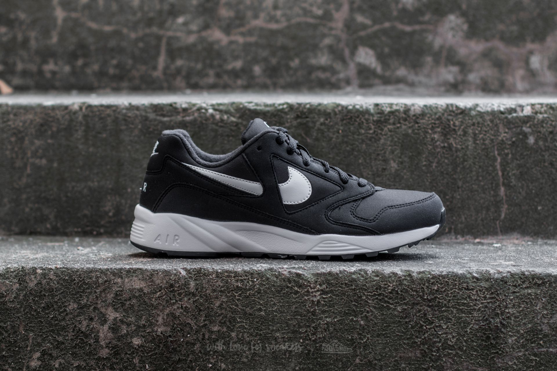Nike air outlet icarus black